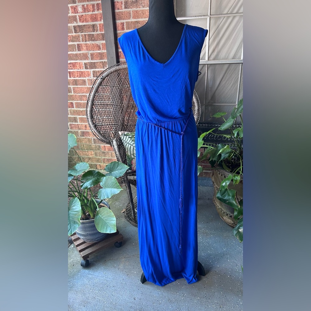 Elegant Blue Maxi Dress